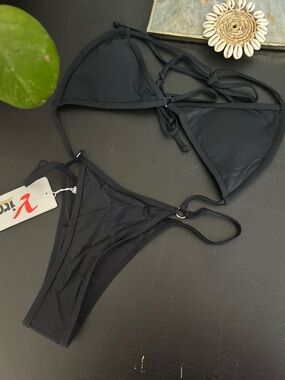 Yira Black bikini size L